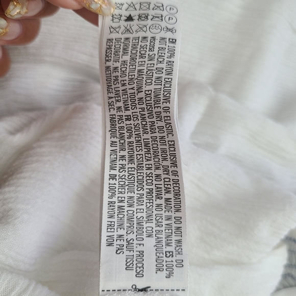 Embroidered Top - Picture 3 of 3